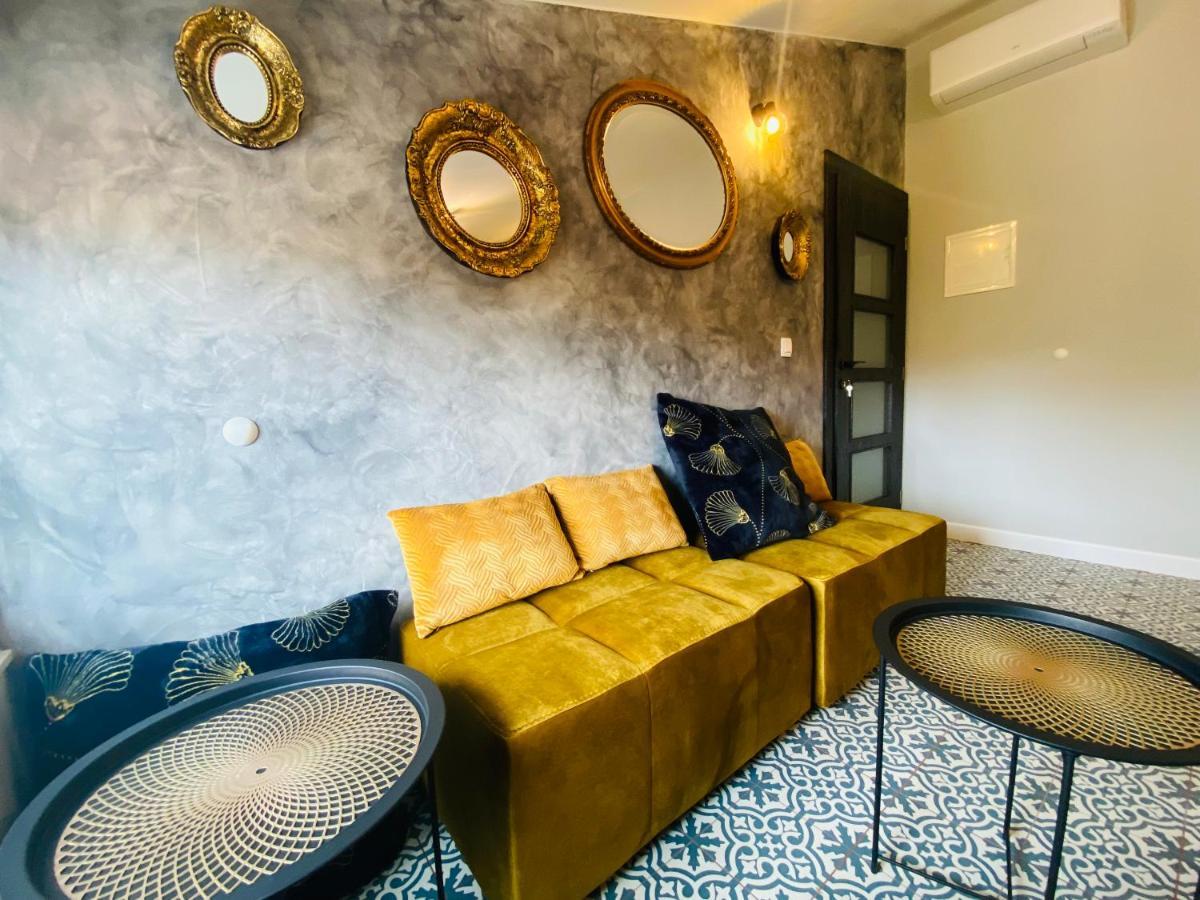 Boutique Rooms Mare Fabulas 罗维尼 外观 照片
