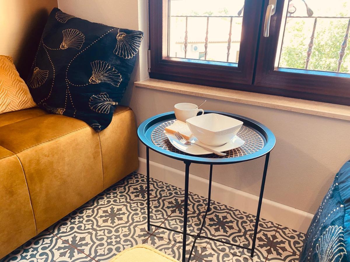 Boutique Rooms Mare Fabulas 罗维尼 外观 照片