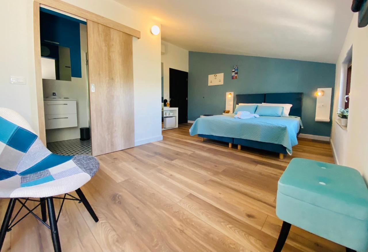 Boutique Rooms Mare Fabulas 罗维尼 外观 照片