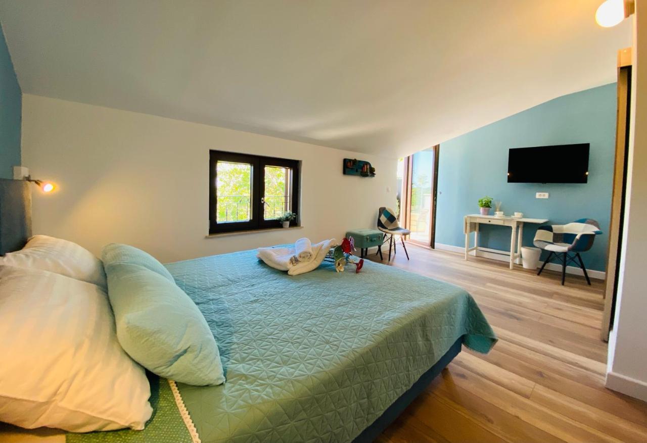 Boutique Rooms Mare Fabulas 罗维尼 外观 照片