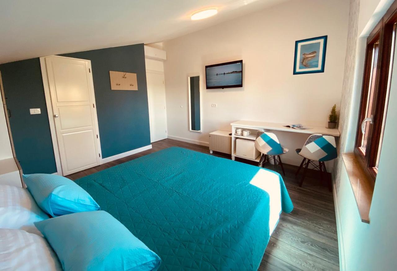 Boutique Rooms Mare Fabulas 罗维尼 外观 照片